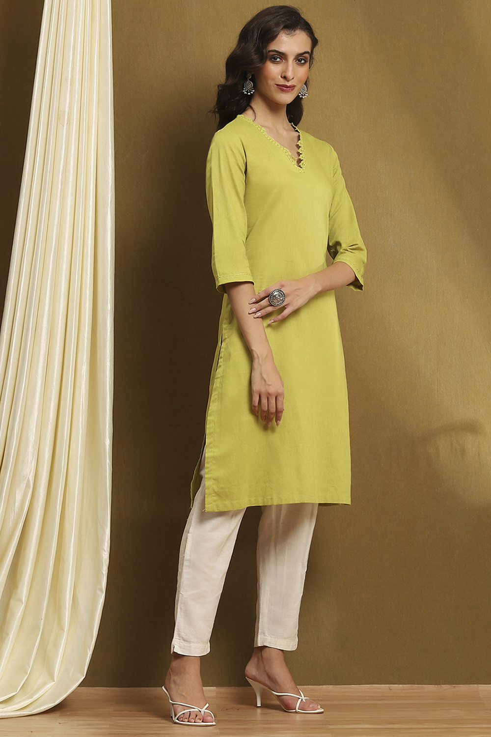 Peach-Coloured Cotton Blend Solid Straight Kurta image number 4