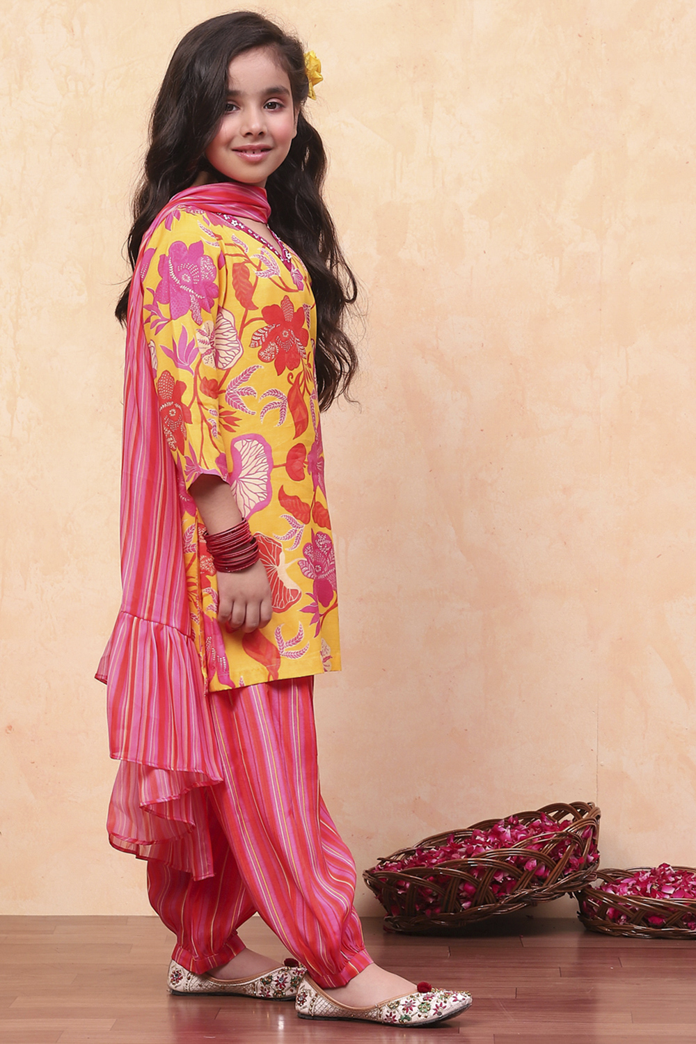 Yellow-Pink Viscose Blend Straight Suit Set image number 5