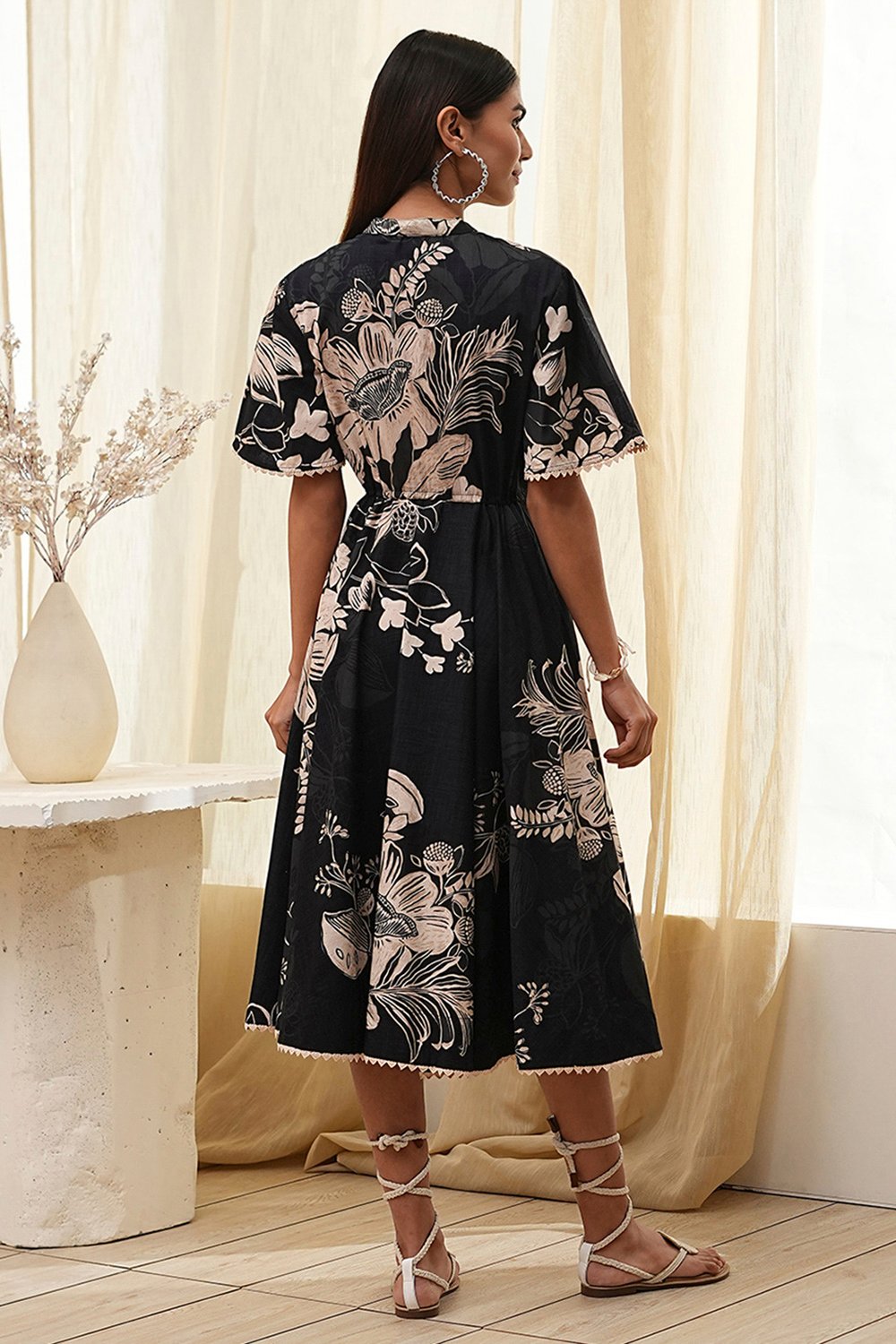 Black Cotton Flared Printed Dress image number 3