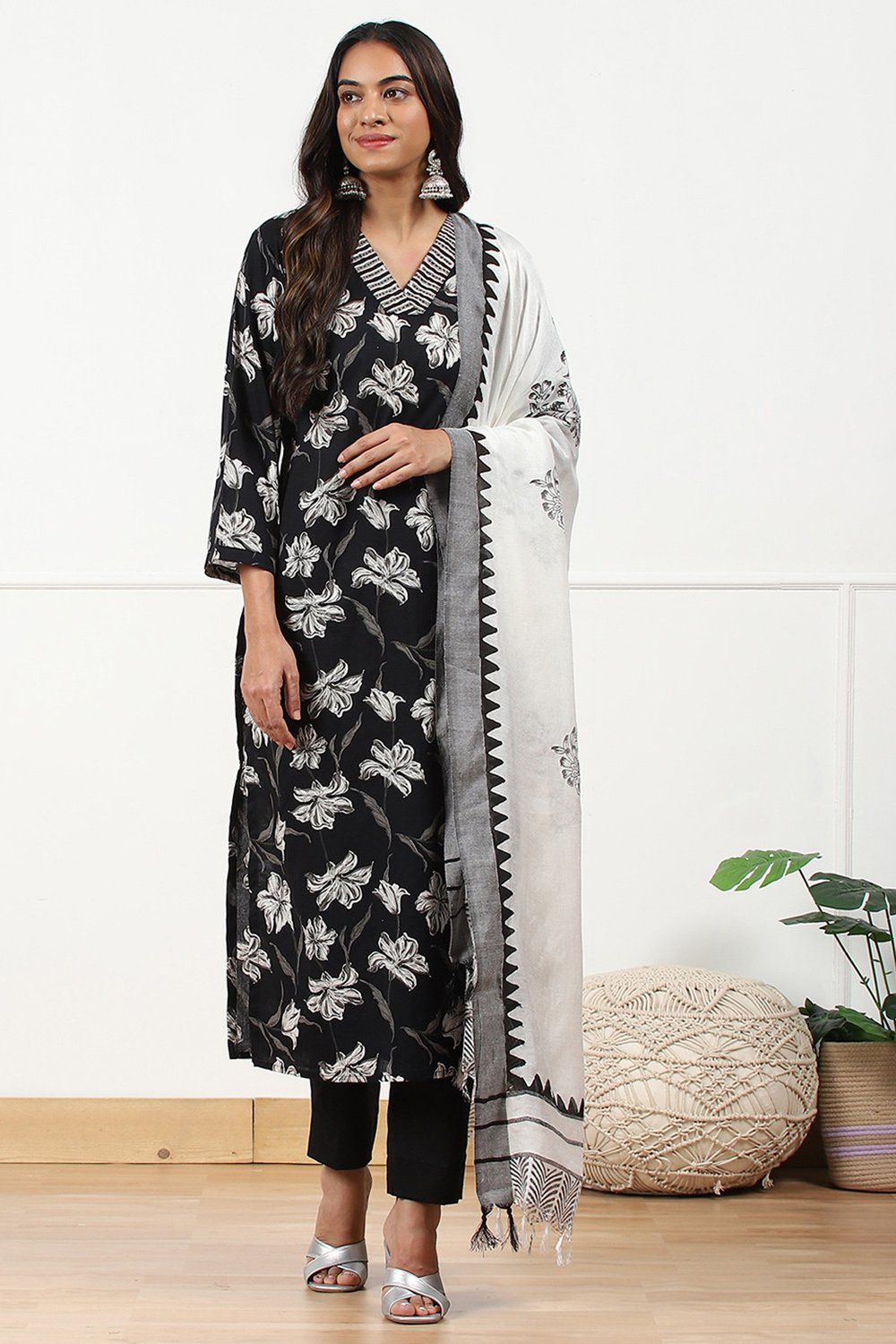 Black Cotton Floral Printed Unstitched Suit Set image number 4