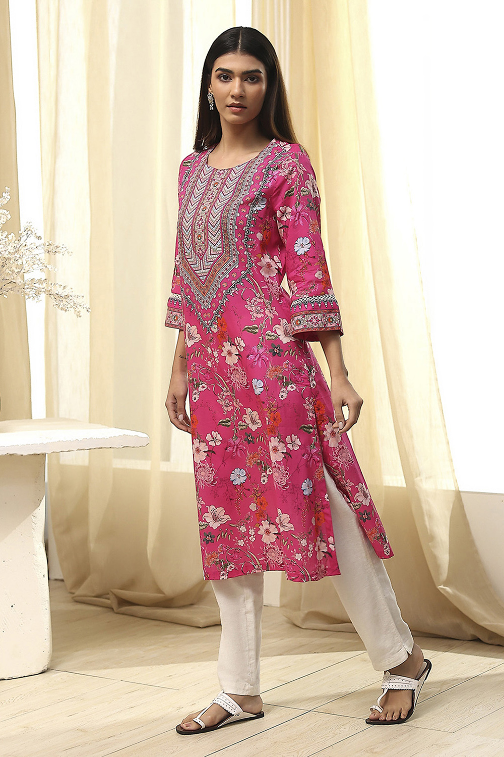 Pink Pure Cotton Floral Straight Kurta image number 2