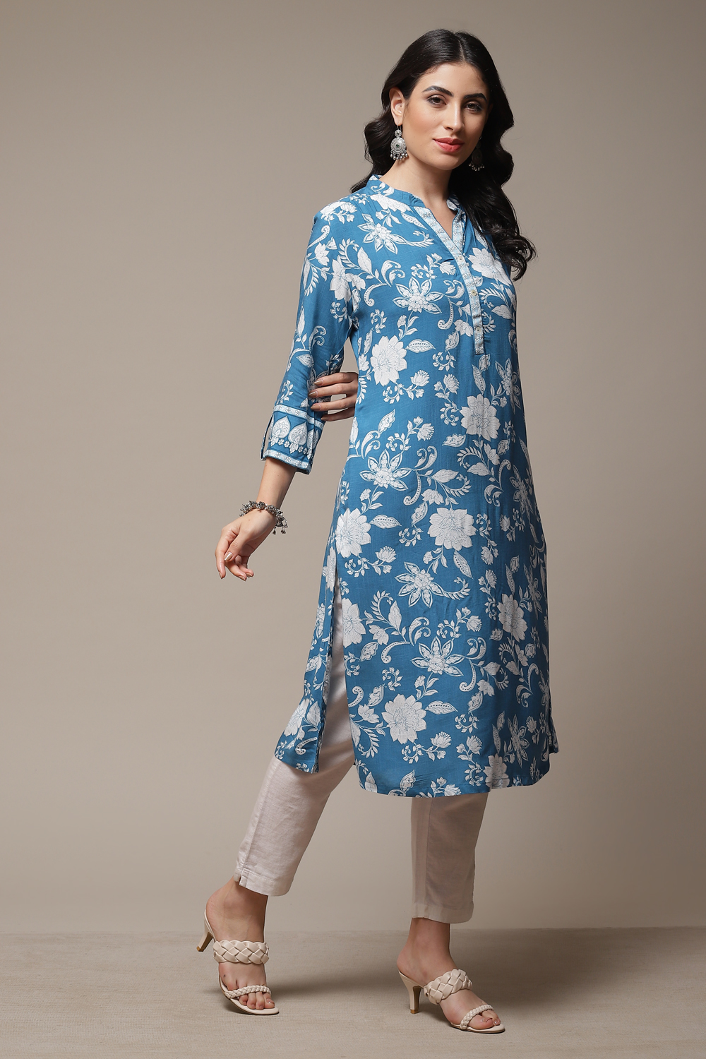 Sky Blue LIVA Straight Printed Kurta image number 4