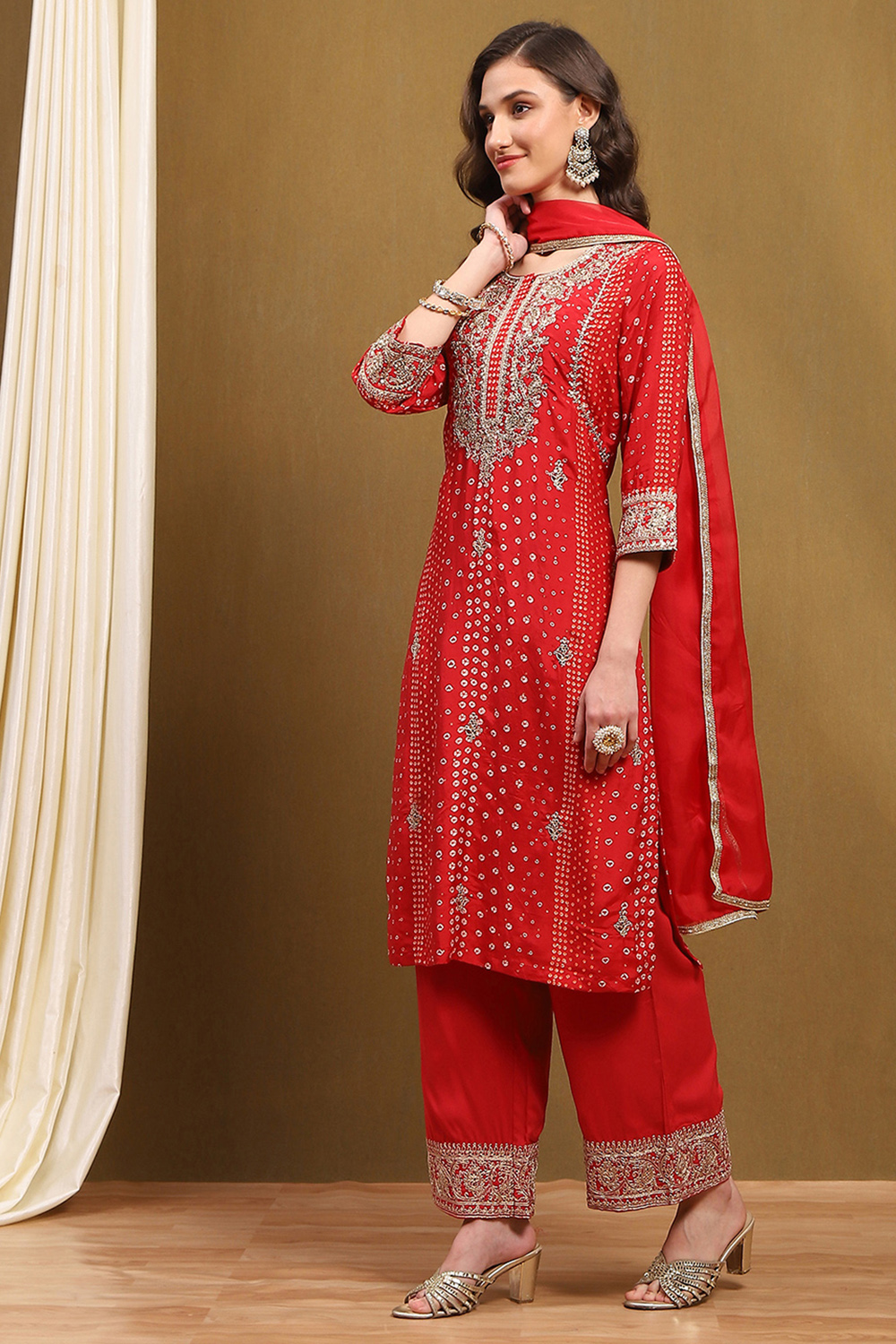 Red Modal Straight Suit Set image number 3