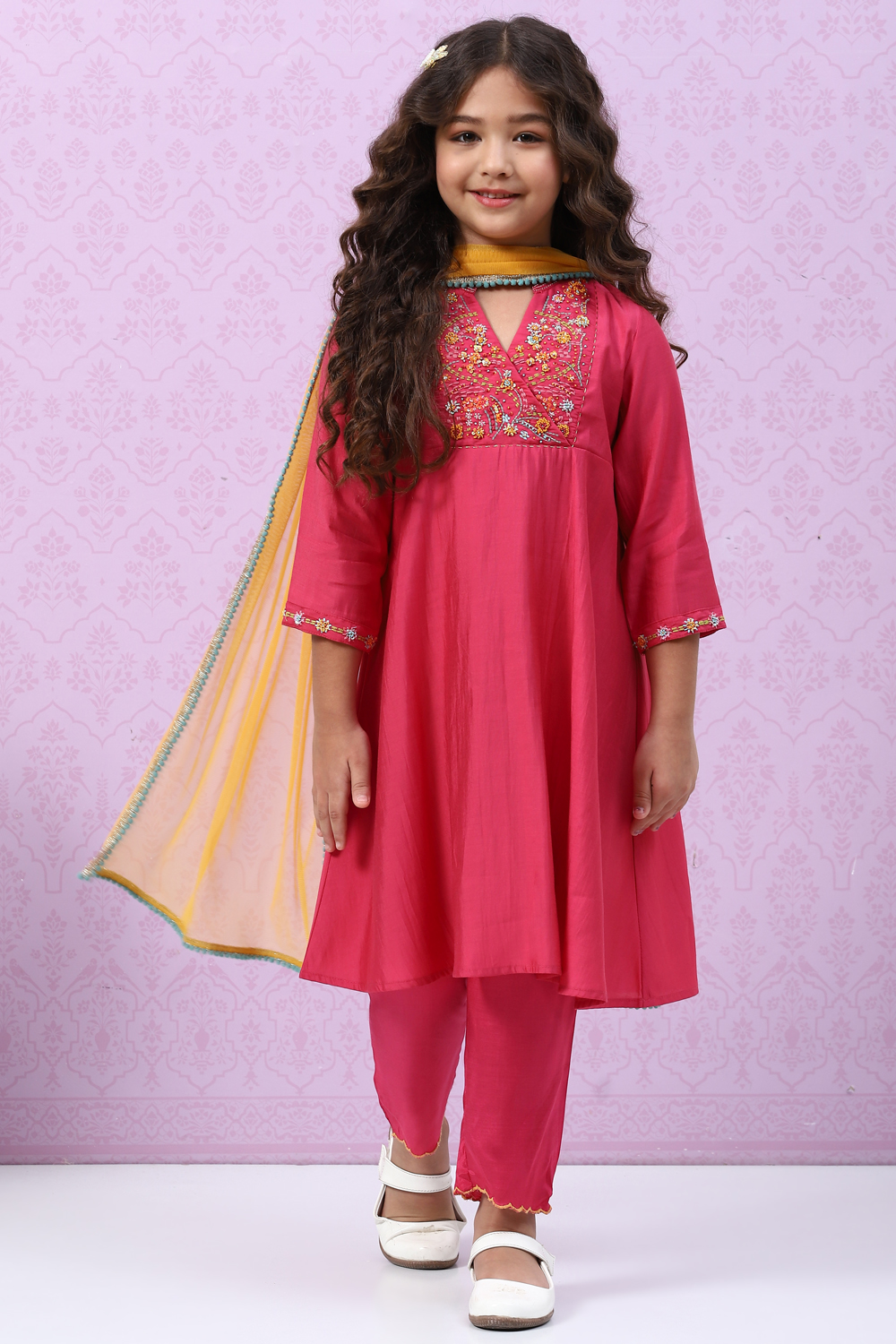 Pink Poly Viscose Straight Kurta Pants Suit Set image number 6