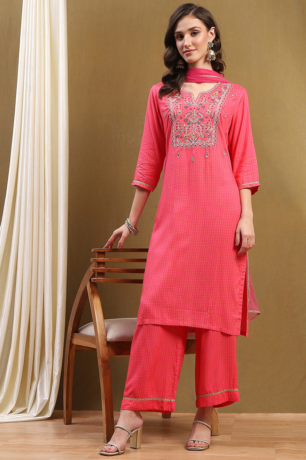 Pink Printed Festive Straight Suit Set image number 0