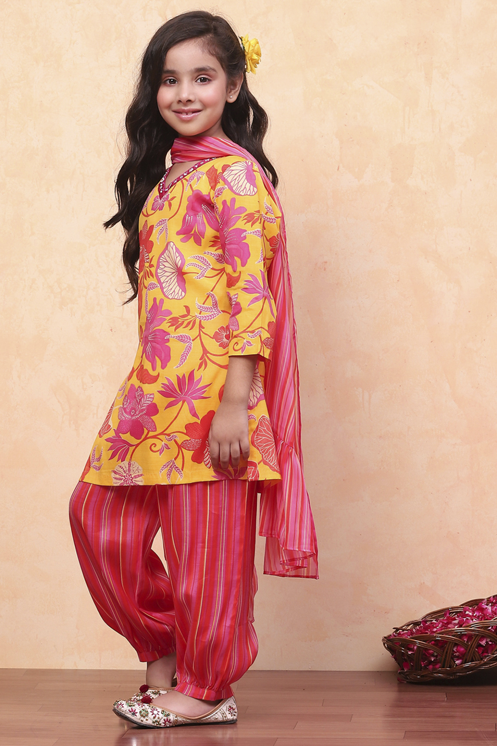 Yellow-Pink Viscose Blend Straight Suit Set image number 3