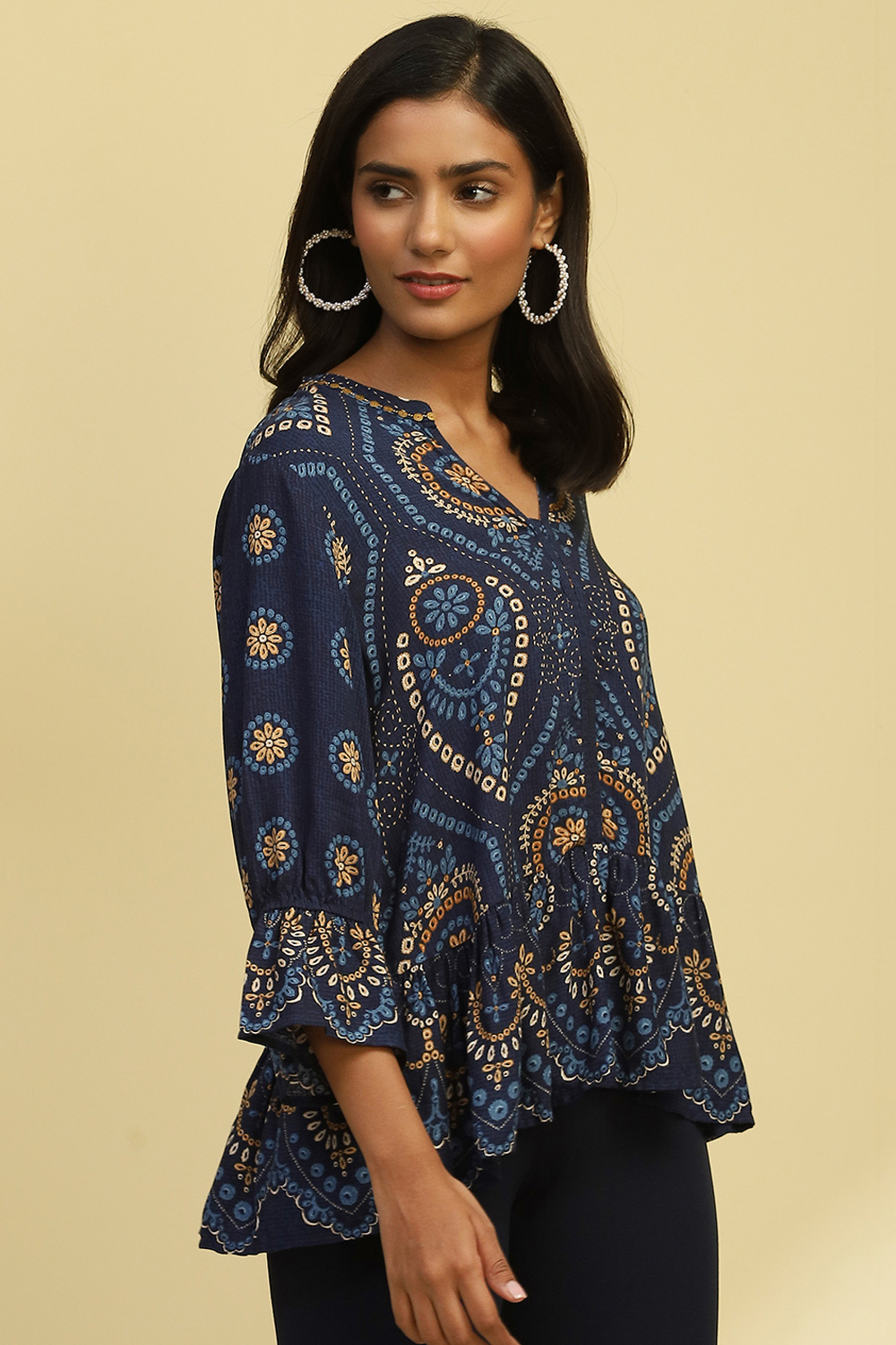 Navy Blue Bandhani Printed Flared Tiered Kurti image number 5