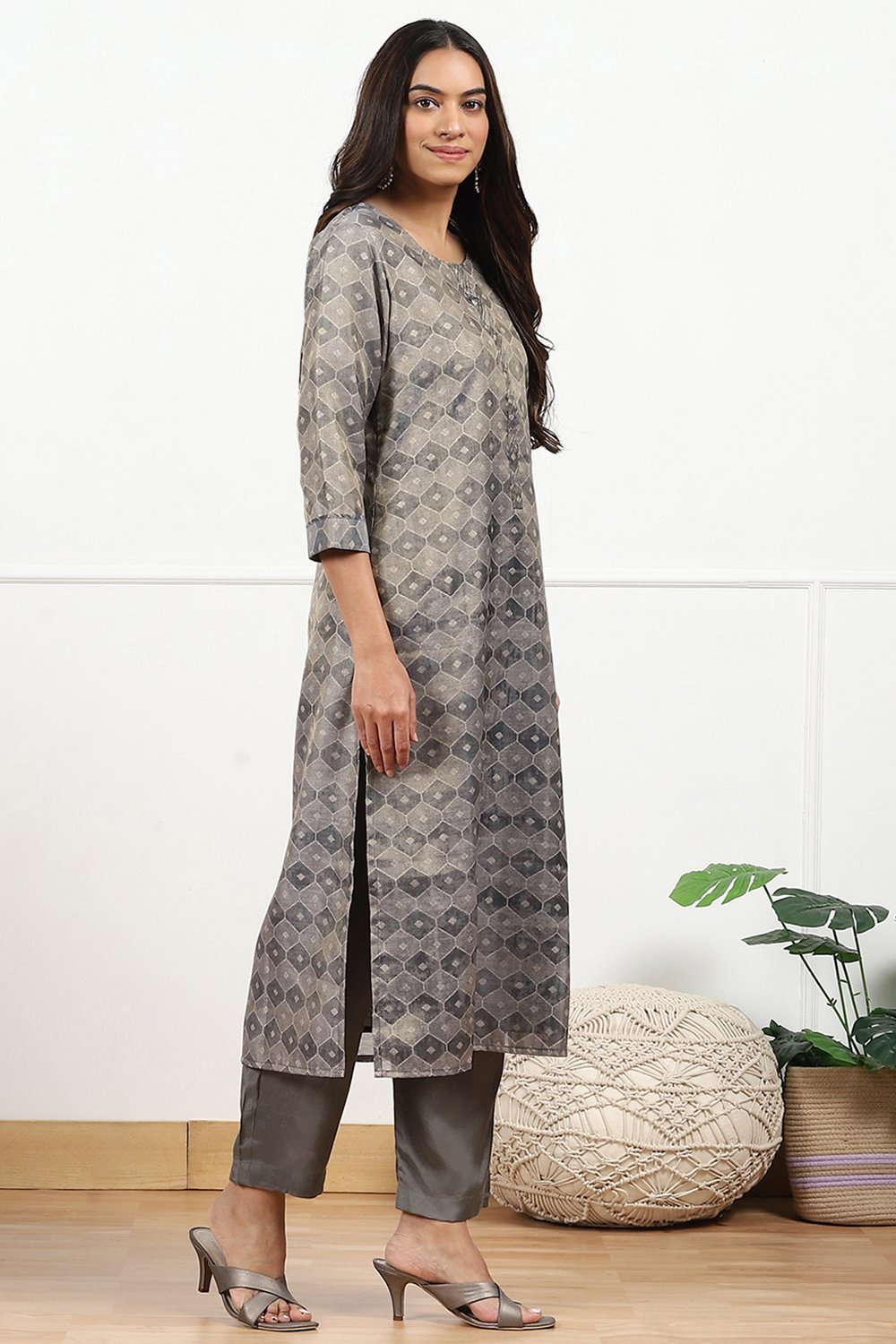 Grey Linen Blend Digital Print Unstitched Suit Set image number 7