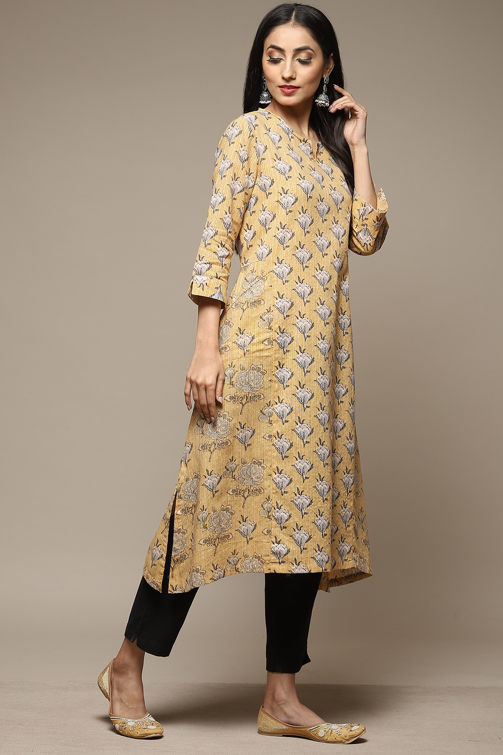 Yellow Carbon Cotton Straight Printed Kurta image number 3