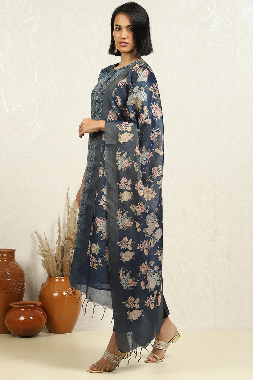 Grey Linen Blend Digital Print Unstitched Suit Set image number 4