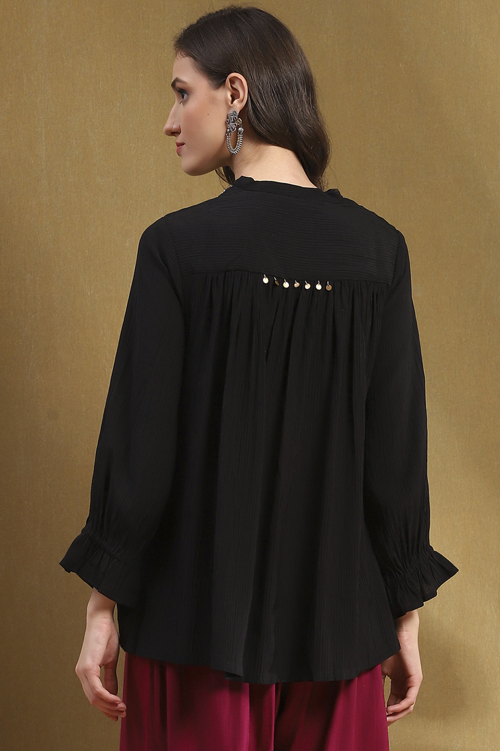 Black Embroidered A-Line Kurti image number 3