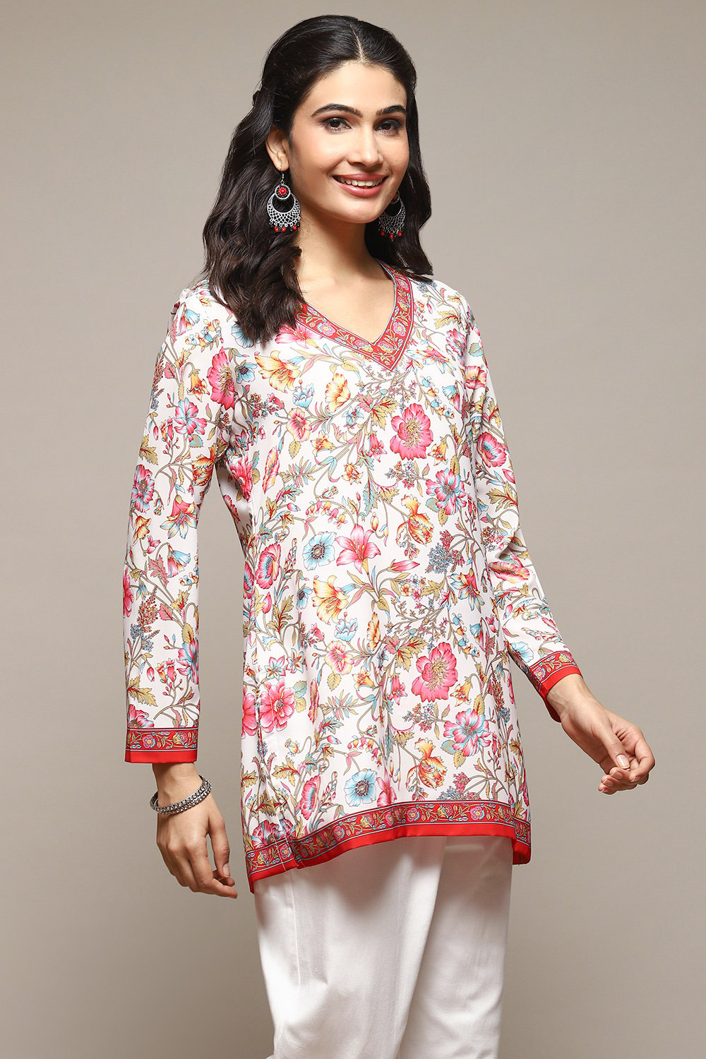 Off White Cotton Blend Printed Kurti image number 4