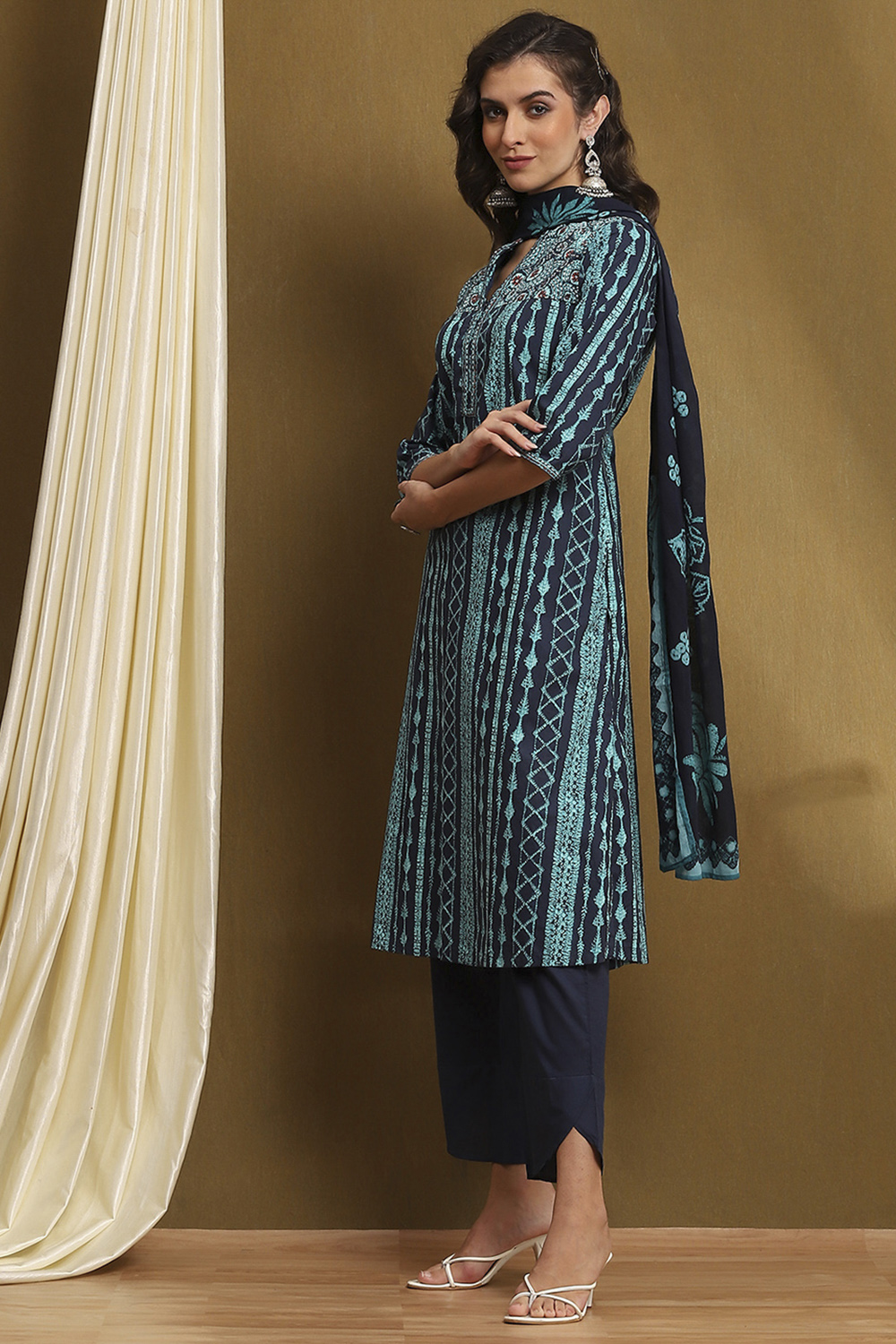 Indigo Cotton Straight Suit Set image number 3