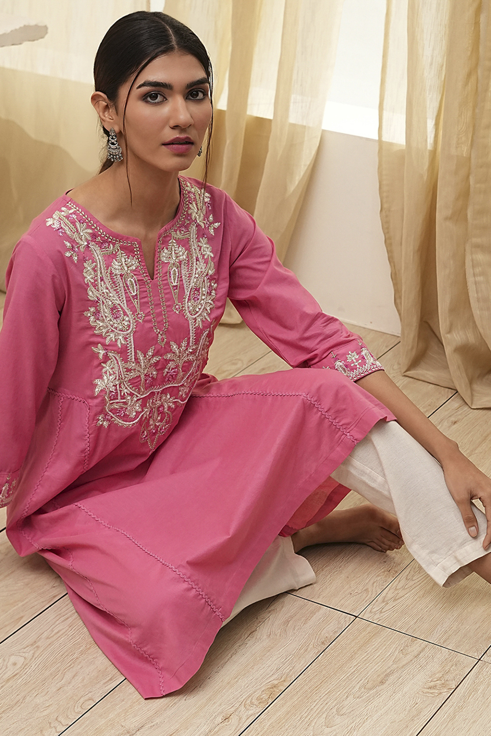 Pink Cotton Relaxed Embroidered Kurta image number 0