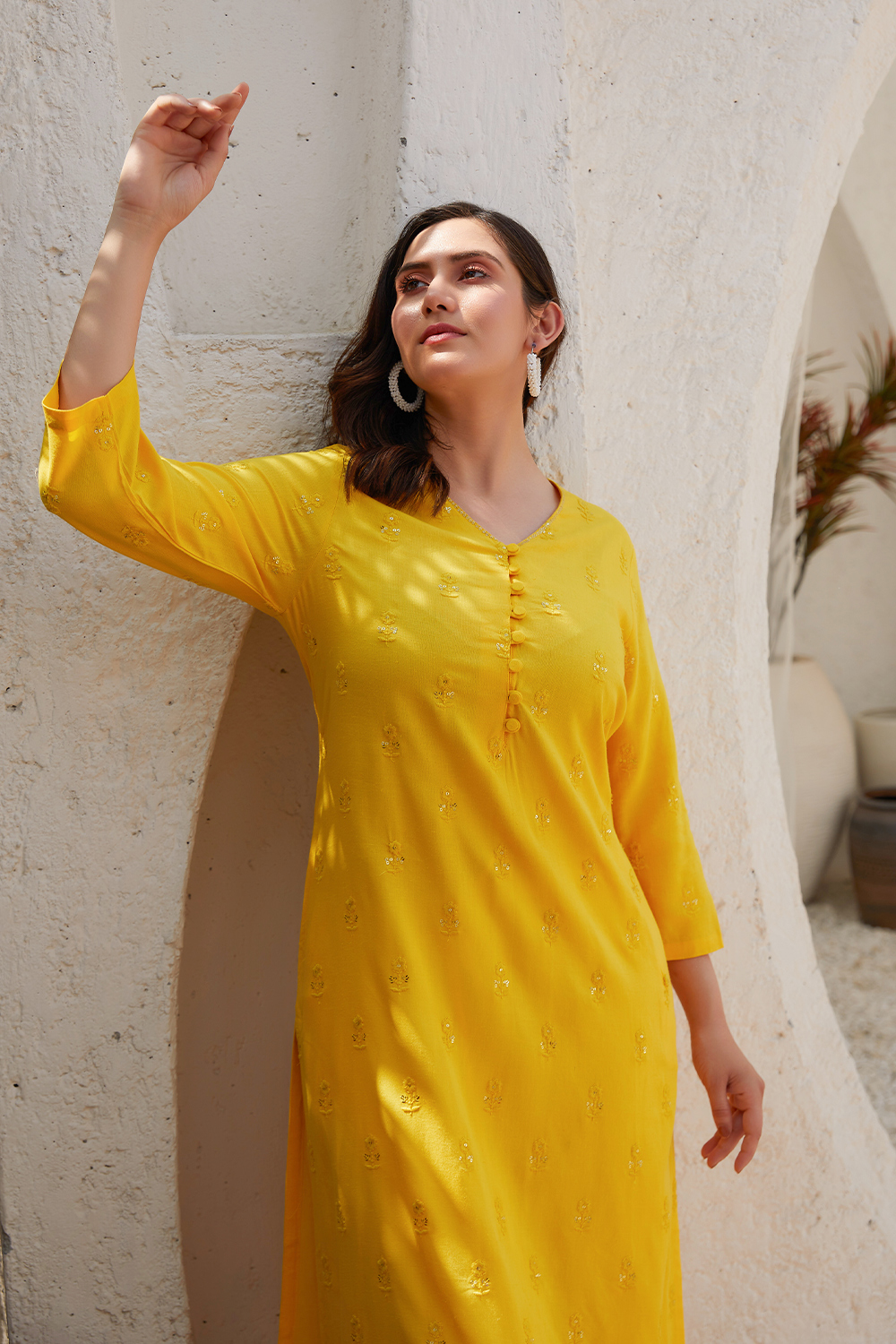 Yellow Rayon Floral Embroidered Straight Kurta image number 0