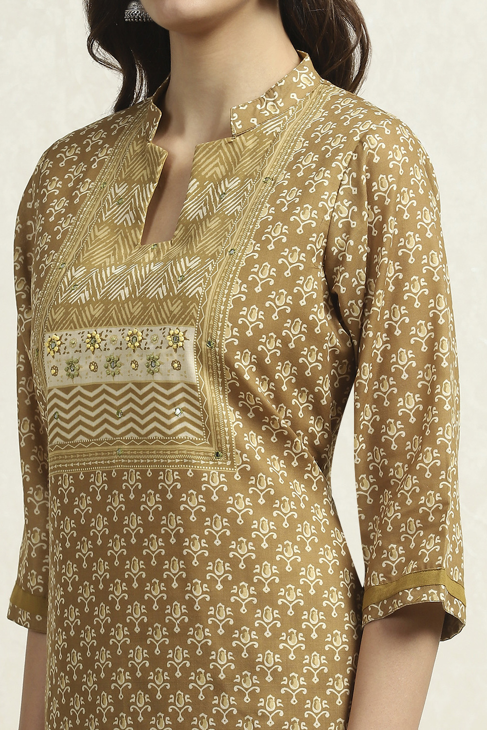 Green Cotton Blend Printed Unstitched Suit Set image number 2