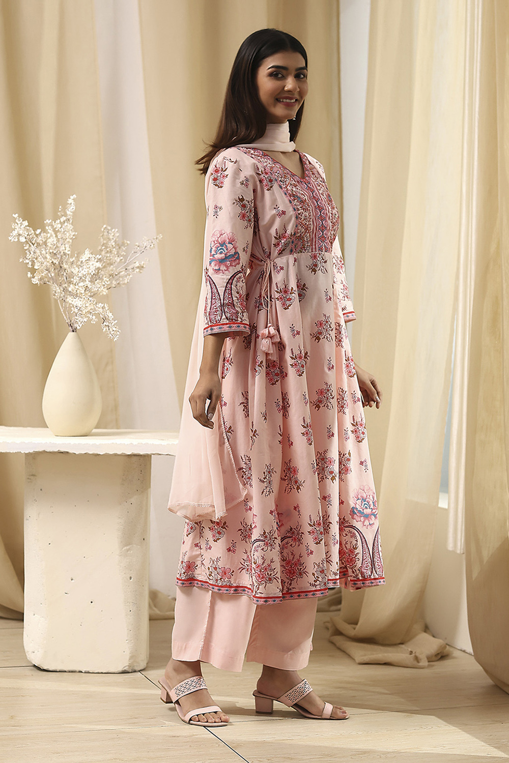 Peach-Colored Cotton Floral Flared Suit Set image number 5