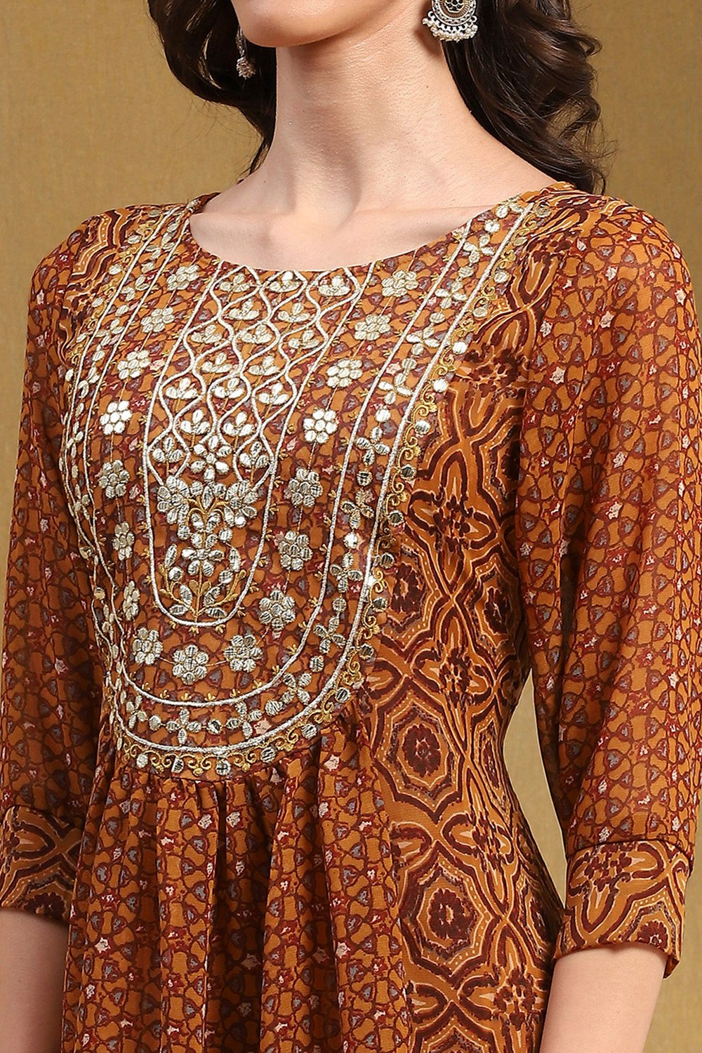 Beige Georgette Straight Kurta image number 1