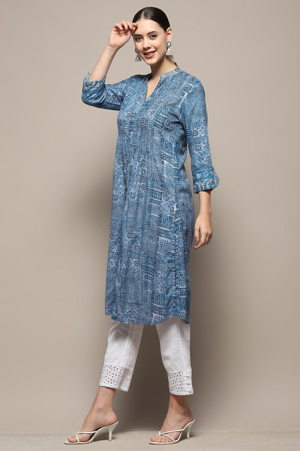 Beige Gathered Printed Straight Kurta image number 3