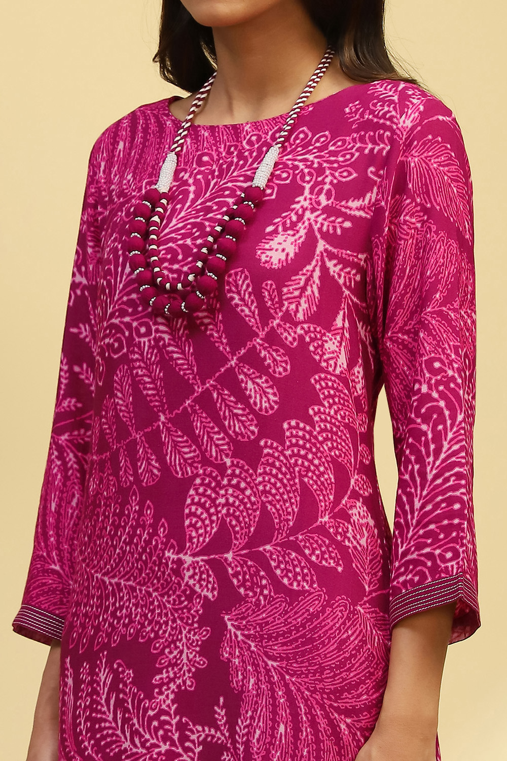 Maroon Printed Straight Kurta Set image number 2