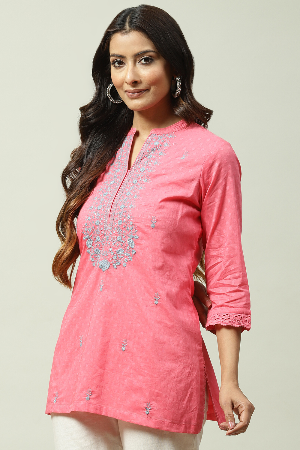 Pink Cotton Straight Short Solid Kurti image number 2