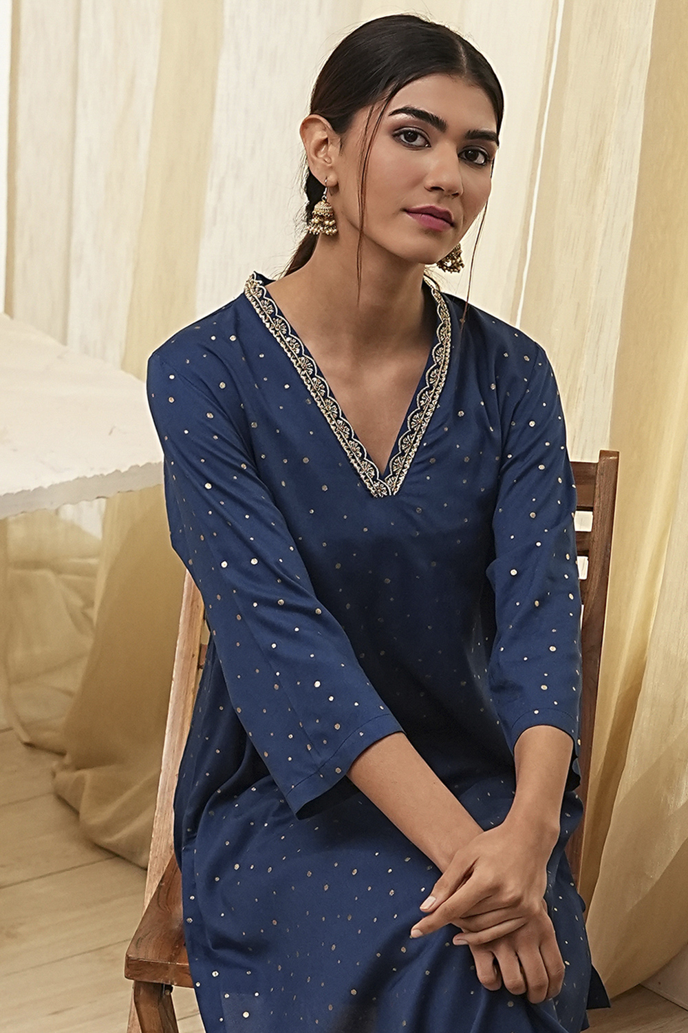 Blue Foil Printed Straight Kurta image number 6