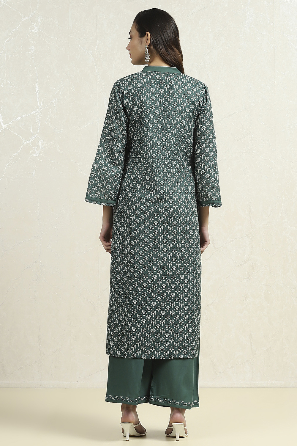 Green Cotton Blend Printed Unstitched Suit Set image number 5