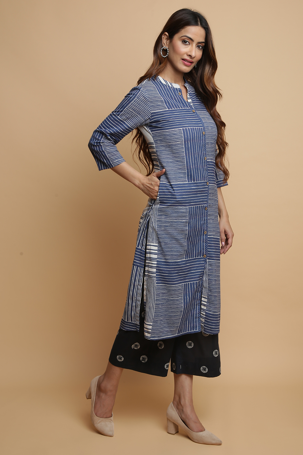 Blue Cotton Blend Straight Kurta Pants Suit Set image number 5