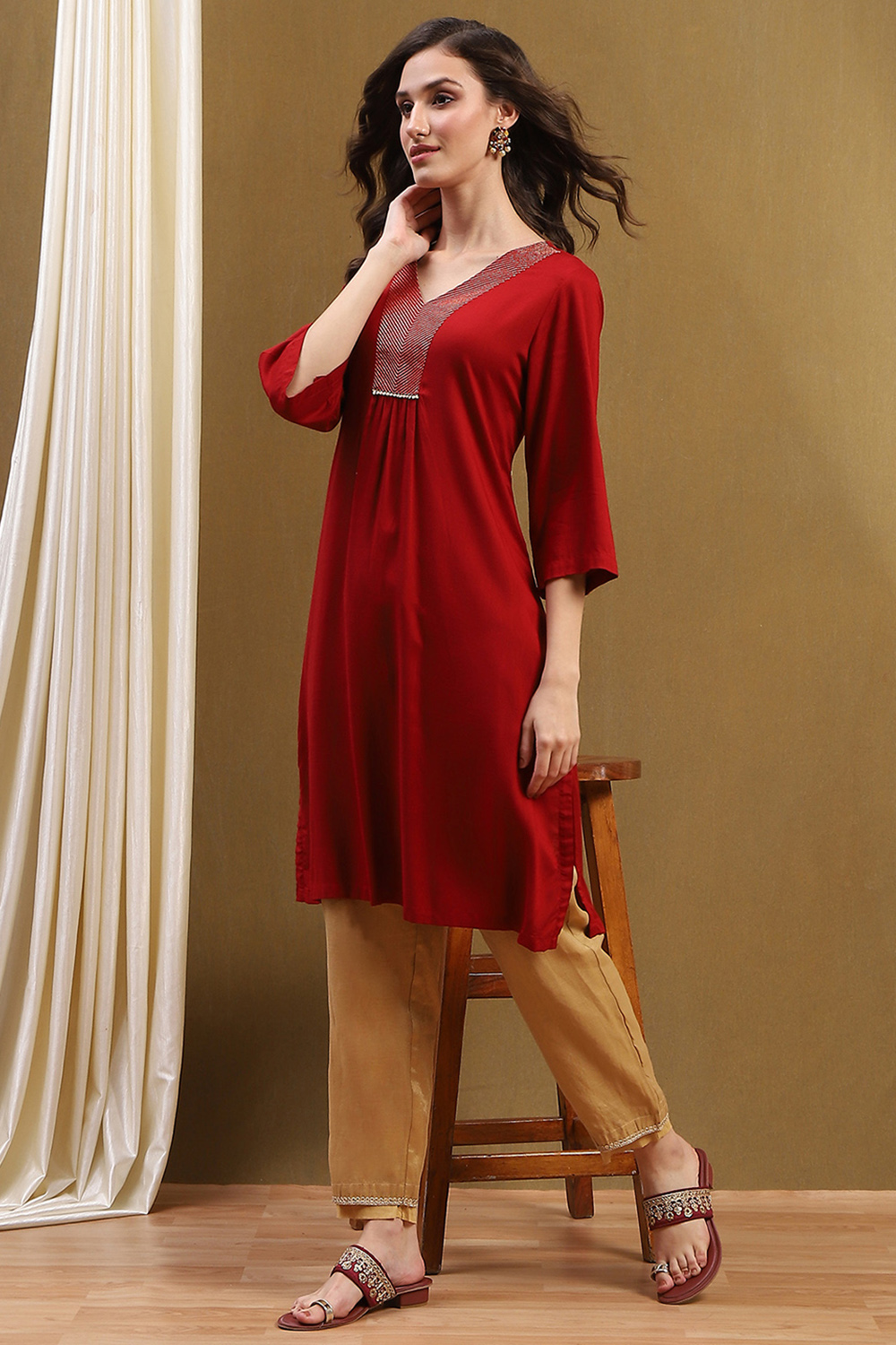 Deep Red Solid Gathered Straight Kurta image number 0