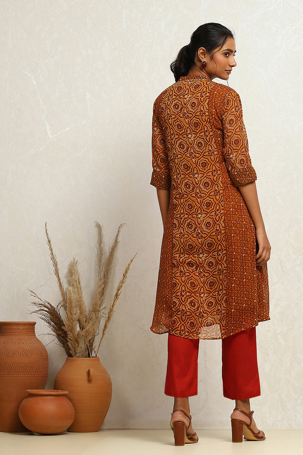 Mustard and Maroon Georgette Printed A-Line Kurta image number 3