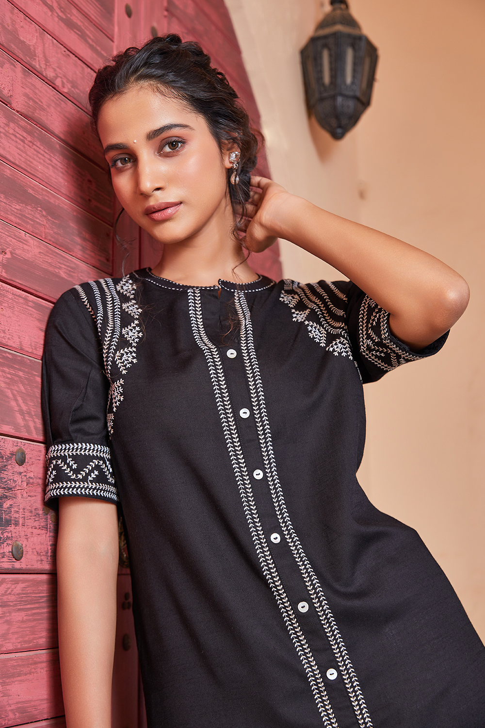 Black Rayon Printed Straight Kurta image number 1