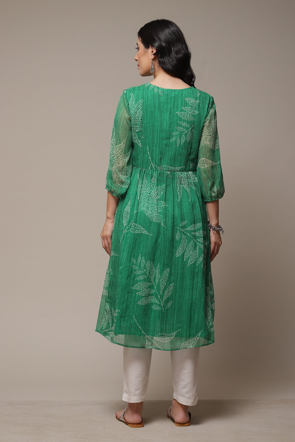 Green Cotton Blend Straight Printed Kurta image number 2