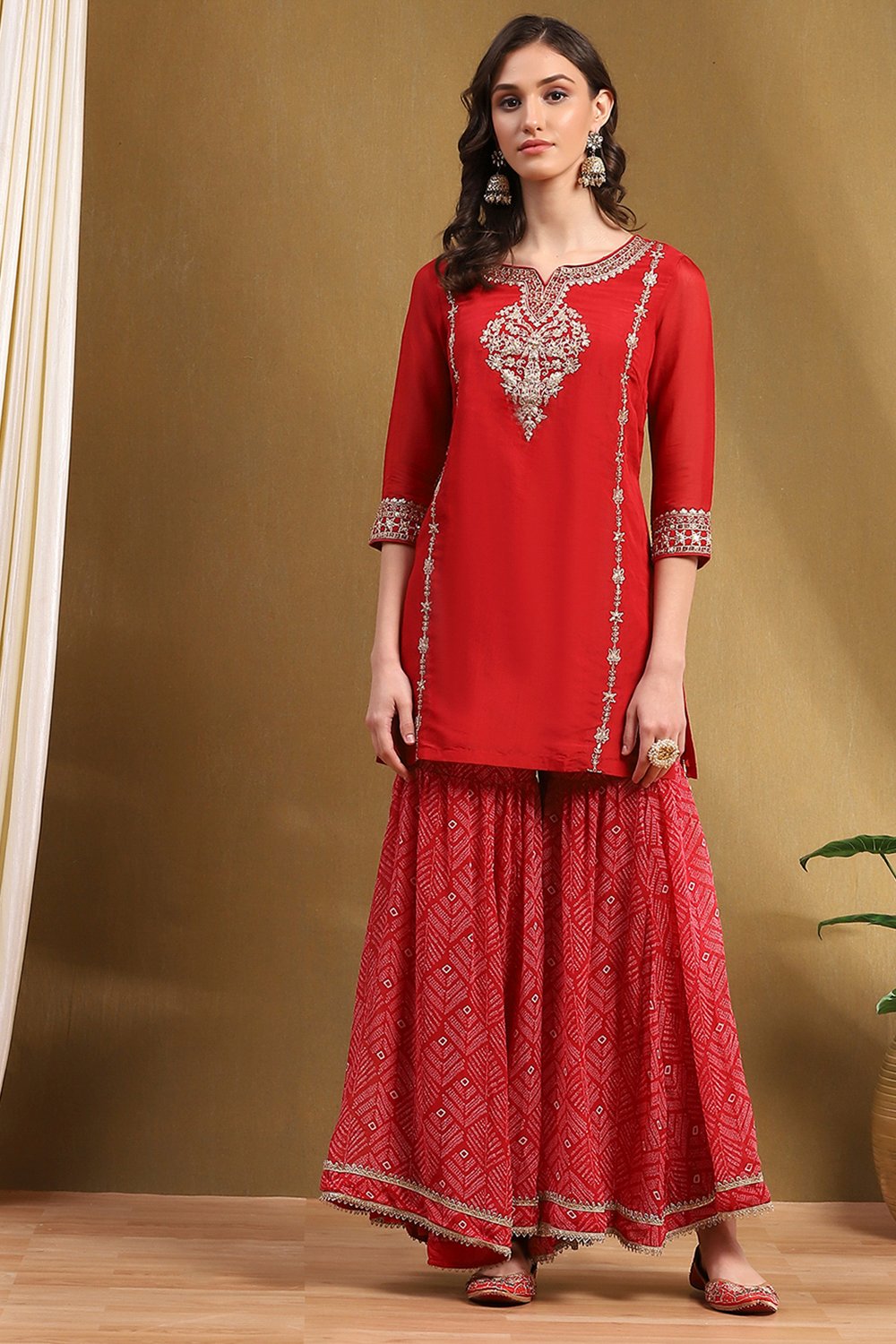 Red Embroidered Festive Straight Suit Set image number 6