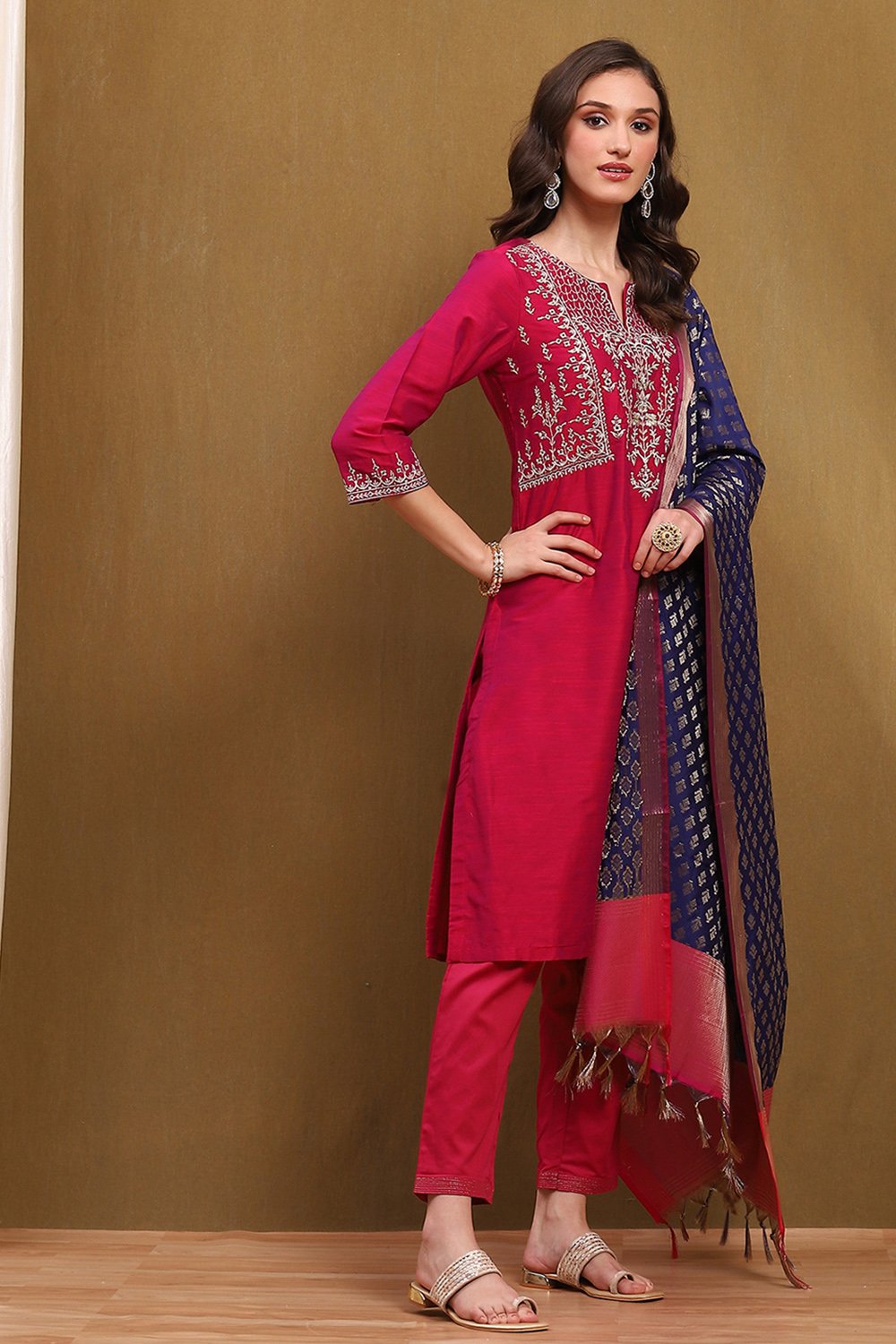 Magenta Polyester Blend Straight Suit Set image number 5