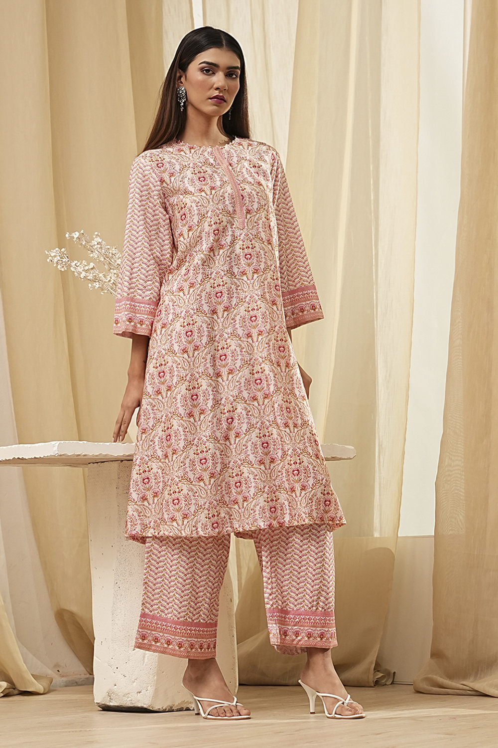 Off-White and Pink Cotton Straight Kurta Set image number 0