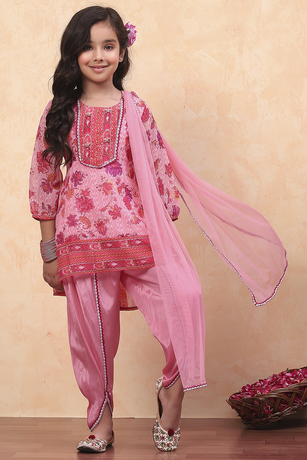 Pink Georgette Floral Printed Asymmetric Suit Set image number 6