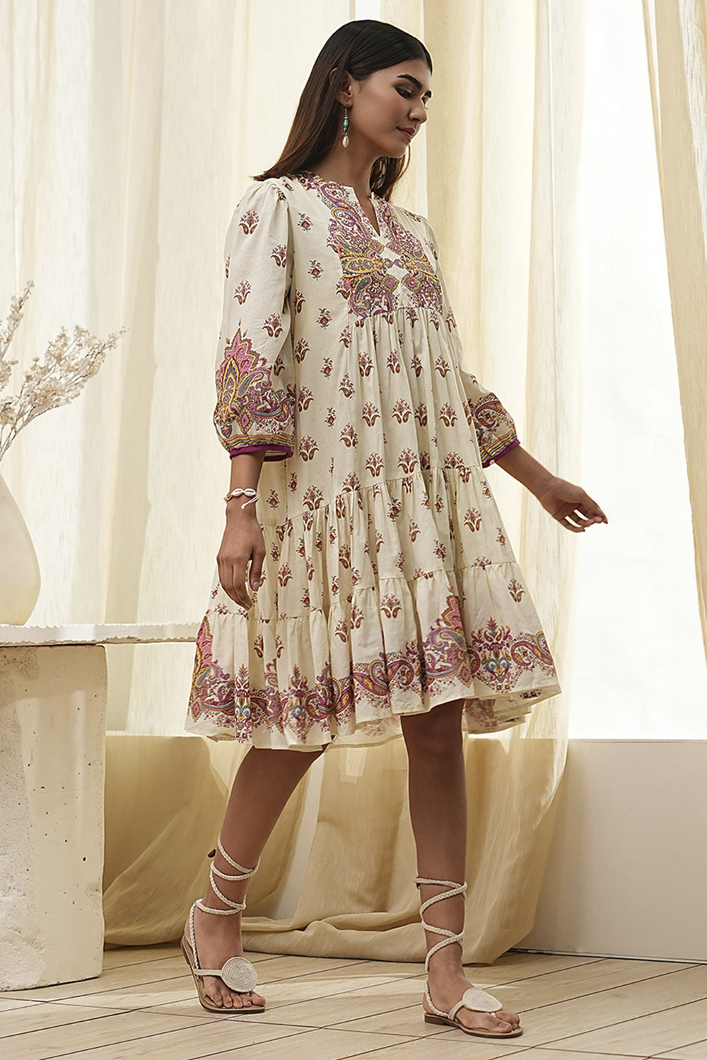 Beige Cotton Tiered Printed Kurta image number 4