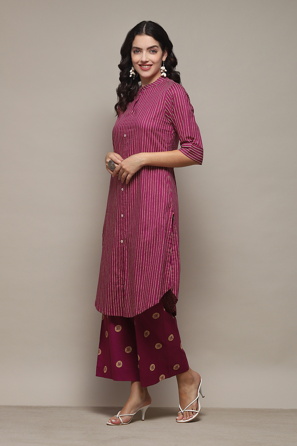 Berry Cambric Narrow Kurta Pant Suit Set image number 3