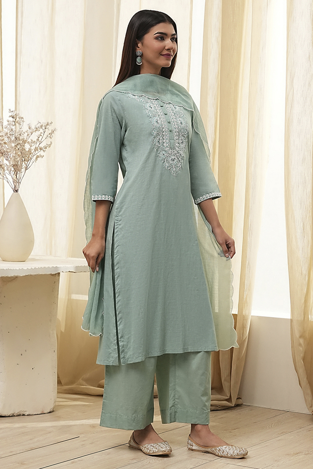 Green Pure Cotton Embellished Straight Suit Set image number 5