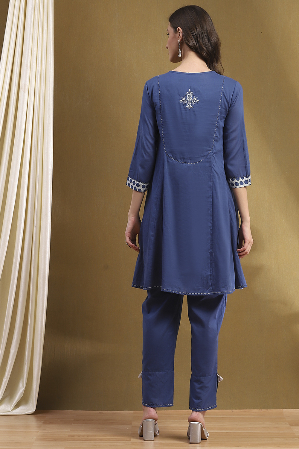 Indigo Cotton Gathered Suit Set image number 4