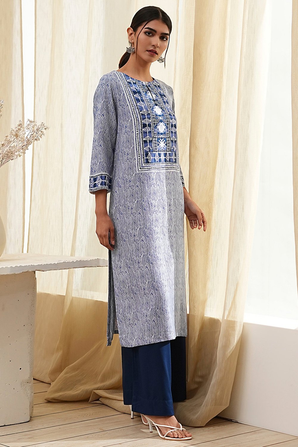 Indigo Viscose Rayon Straight Printed Kurta image number 0