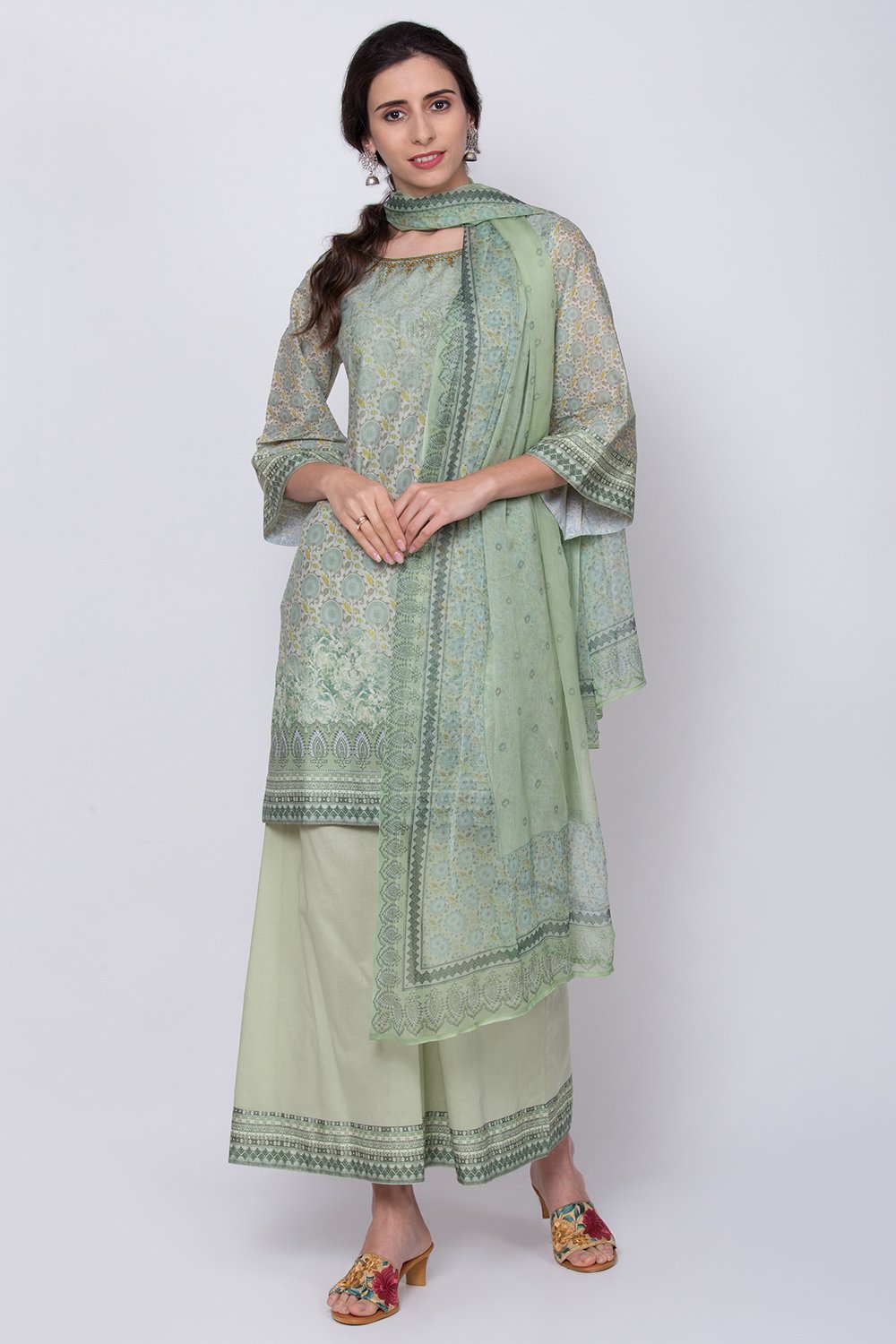 Green Cotton Straight Kurta Flared Palazzo Suit Set image number 2