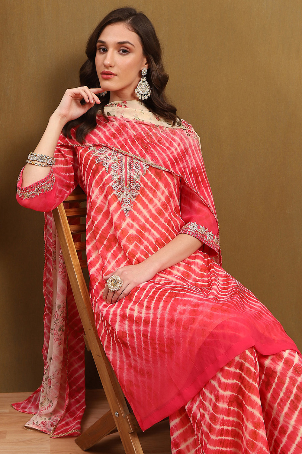 Pink Georgette Printed Festive Straight Suit Set image number 7