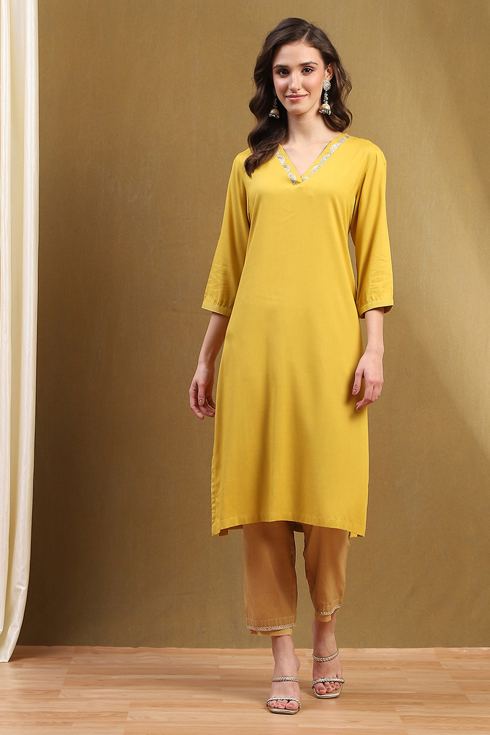 Mustard Yellow Solid Straight Kurta image number 5