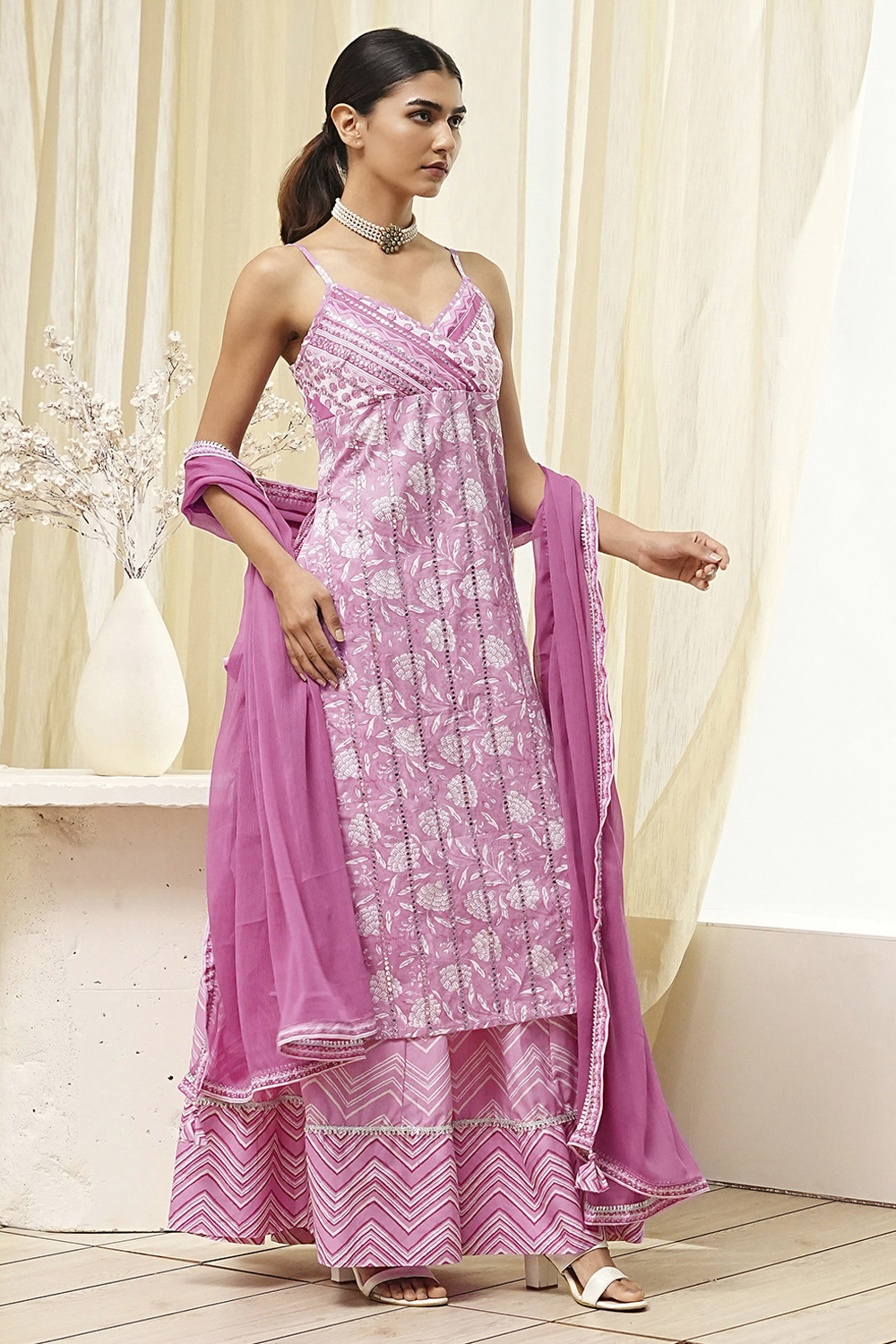 Pink Cotton Floral Strappy Straight Suit Set image number 5