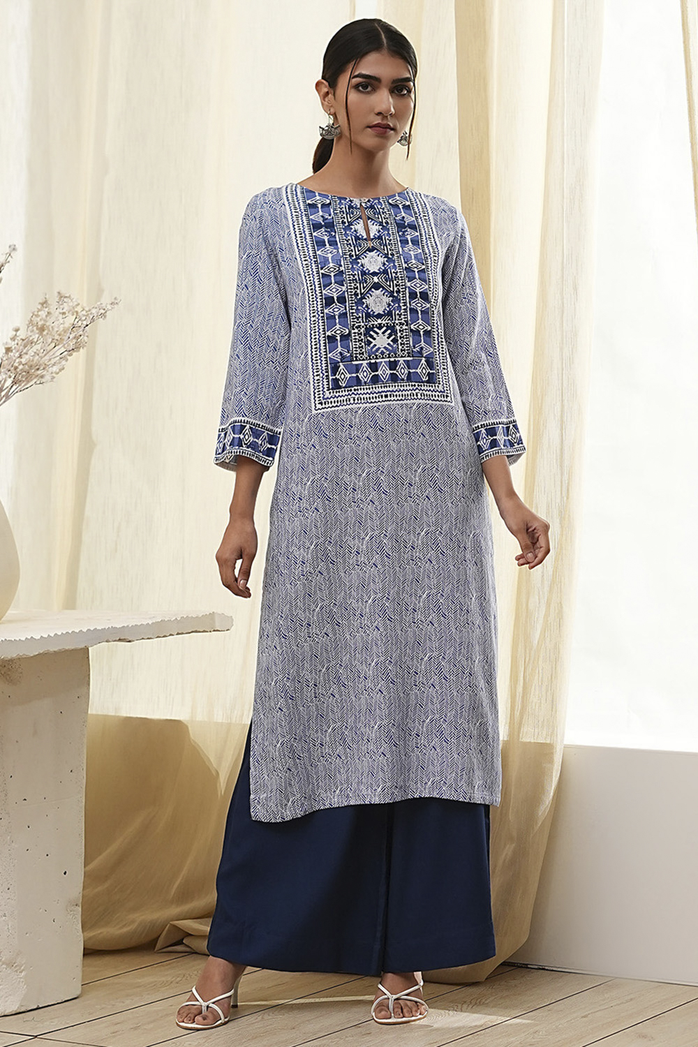 Indigo Viscose Rayon Straight Printed Kurta image number 5