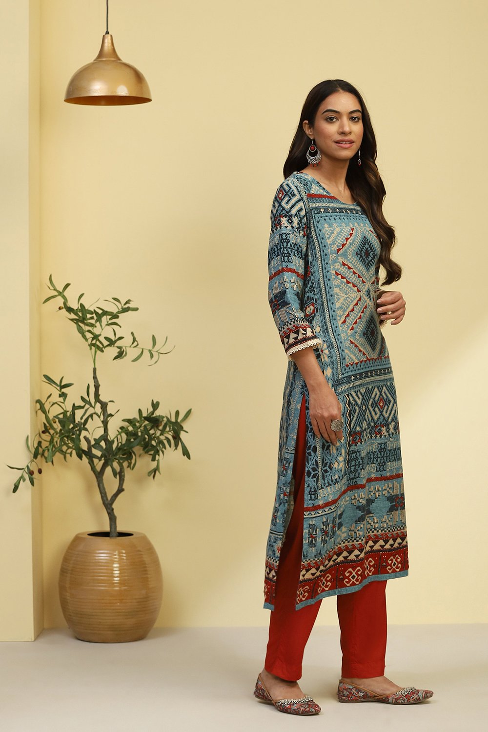 Blue Geometric Printed Straight Kurta image number 4