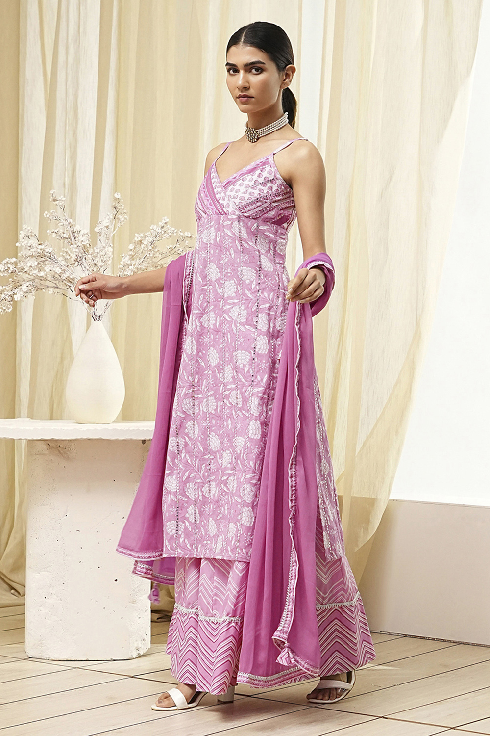 Pink Cotton Floral Strappy Straight Suit Set image number 3