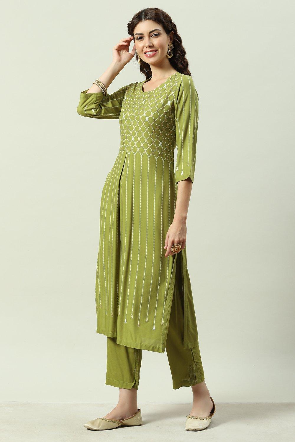 Fuschia Rayon Straight Kurta Pant Suit Set image number 3