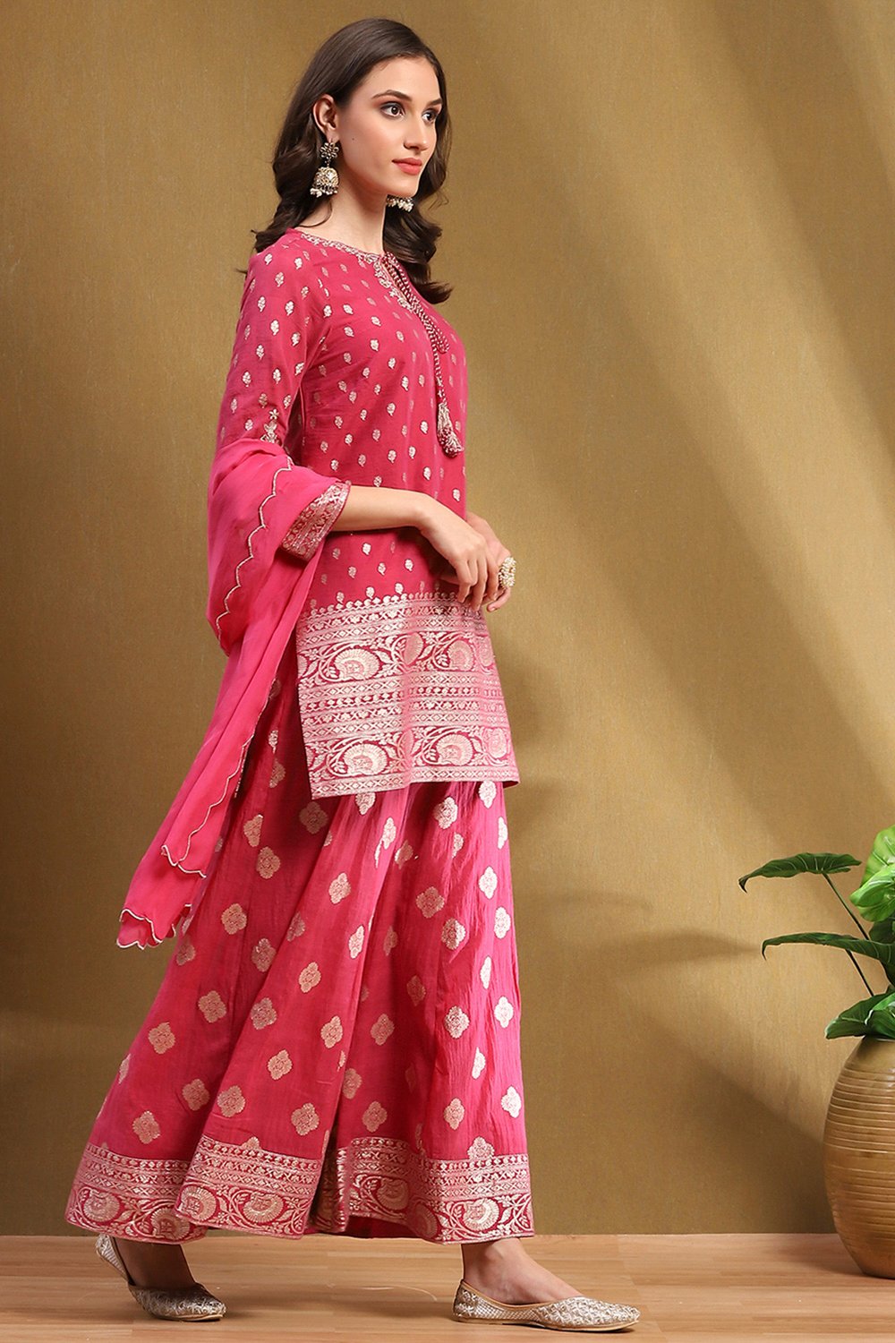 Pink Polyester Straight Suit Set image number 5